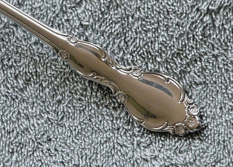 CLAIRBORNE - 18/8 Wallace - Japan - Stainless Silverware
