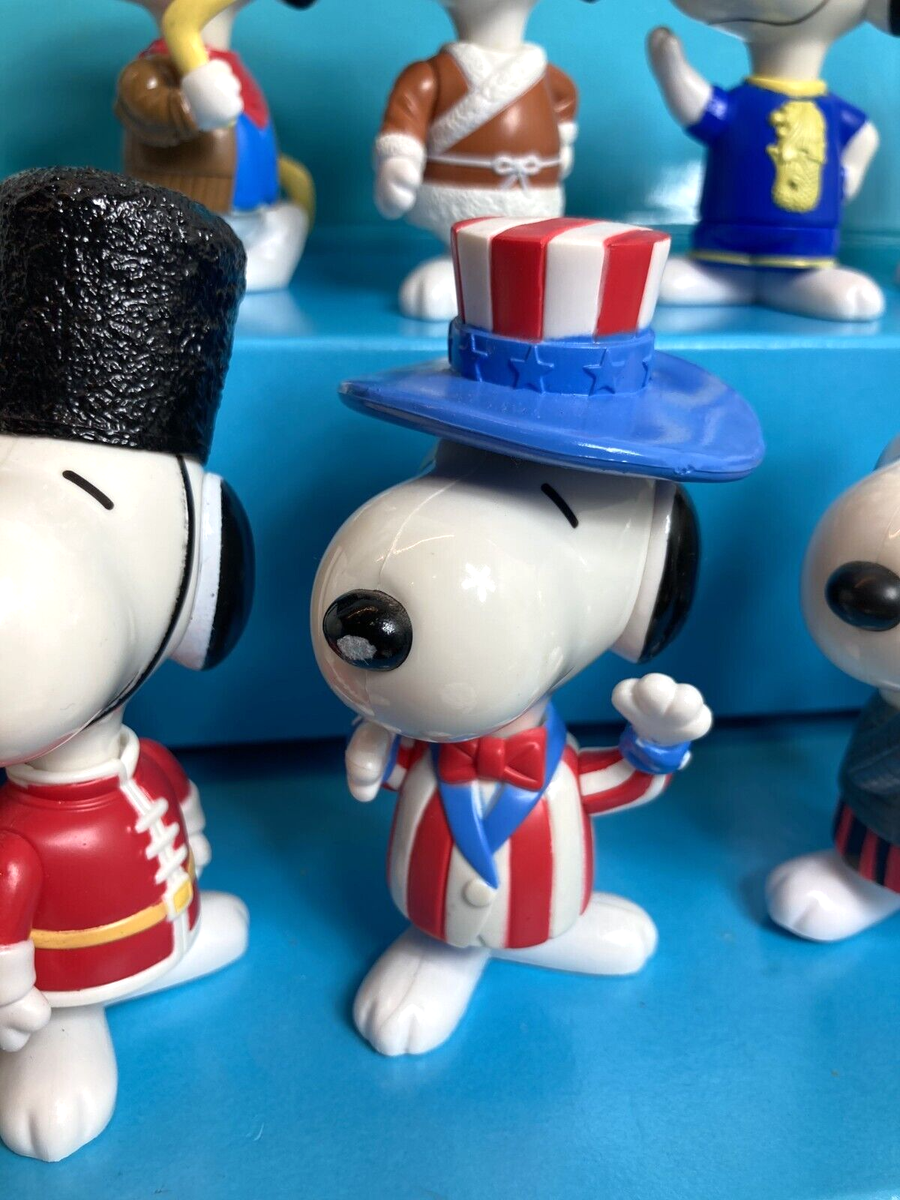 PEANUTS SNOOPY World Tour × McDonalds Figure 28 countries