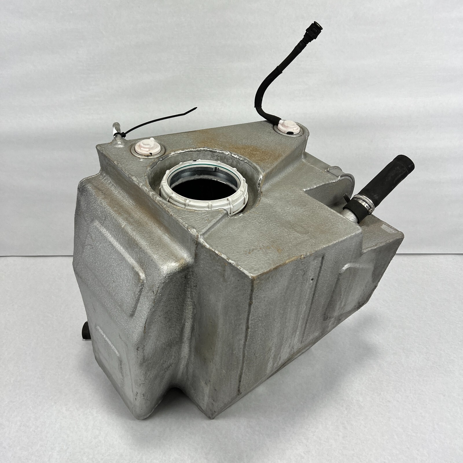 2002 2003 2004 2005 2006 Ferrari 360 Spider Rear Right Side Fuel Gas Tank 179467