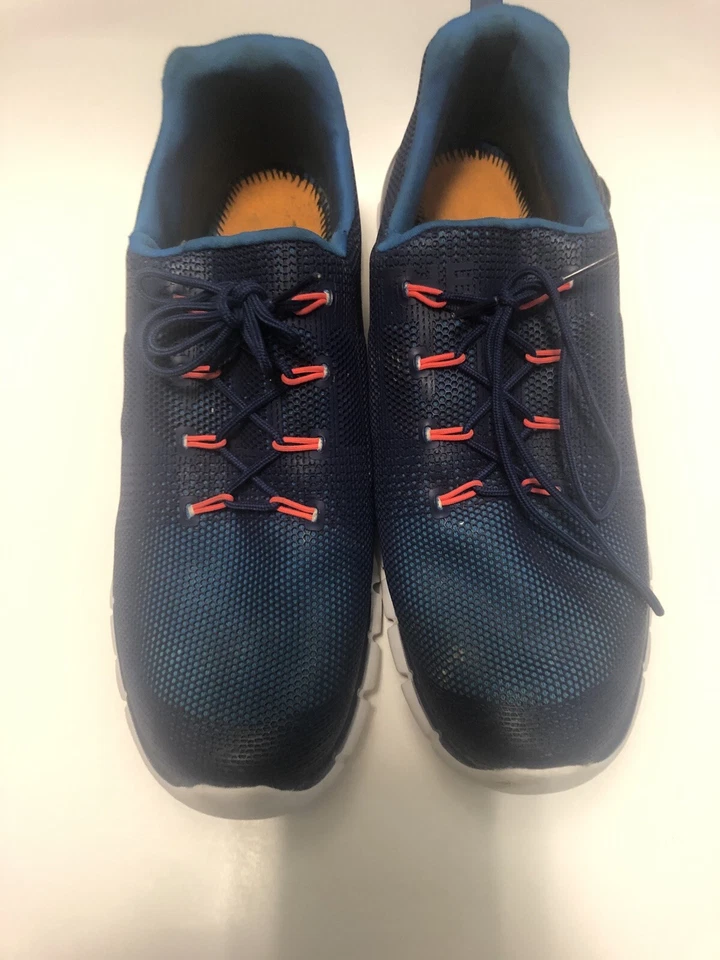 Reebok Ultra Light Dri Fit Men Runners Size 12 - Image 4 of 4