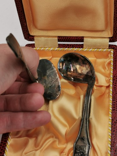 Altes Kinderbesteck zum Füttern mit Märchenfiguren Etui Krupp Berndorf 2-teilig - Bild 9 von 10