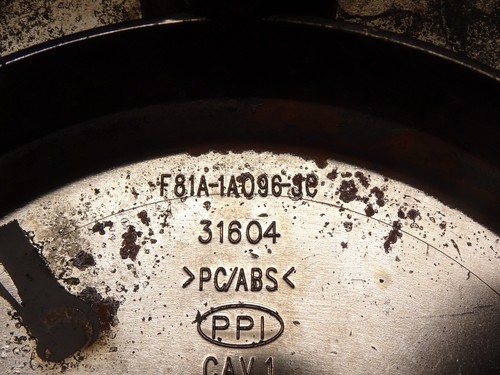 OEM Used 1999-2004 Ford F350 DRW Dually REAR Center Cap f81a1a096jc 3334 - Picture 11 of 12