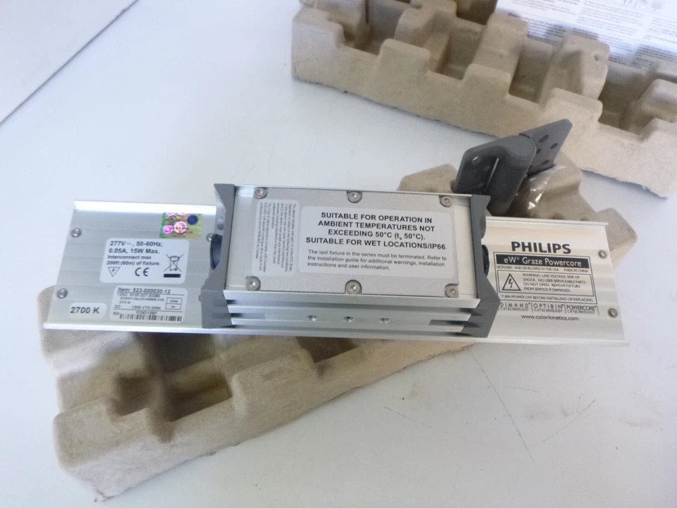 Philips 523-000030-12 12" eW Graze Powercore LED Light  277 VAC 2700K - NEW - Image 3 of 4