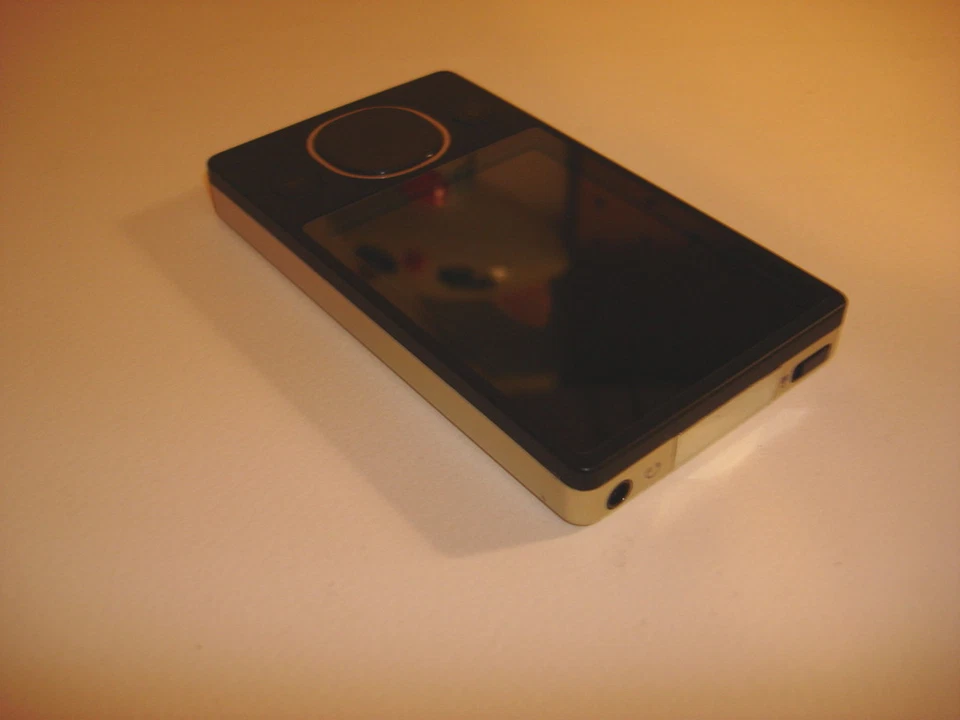 MICROSOFT  ZUNE  BLACK   80GB...NEW  BATTERY...NEW HARD DRIVE... - Image 3 of 4