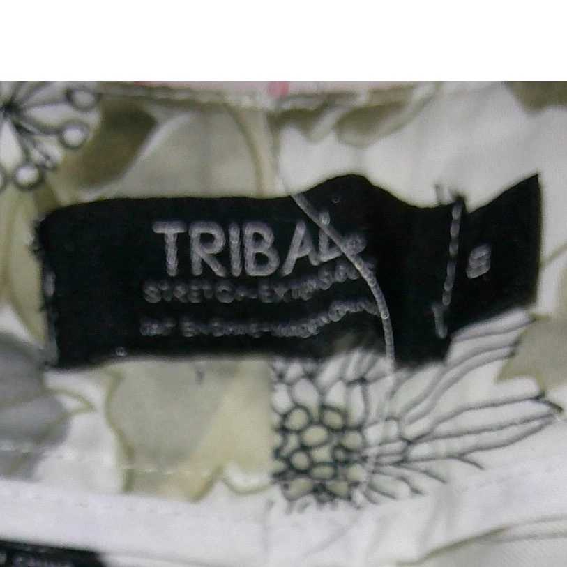 Pantalones capri elásticos tribales con estampado floral para mujer talla 8 recortados Foto 3 de 4