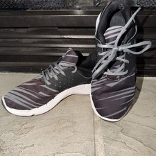 Under Armour Youth Size 3 Lace Up Athletic Shoes Black Grey White Low Top B49