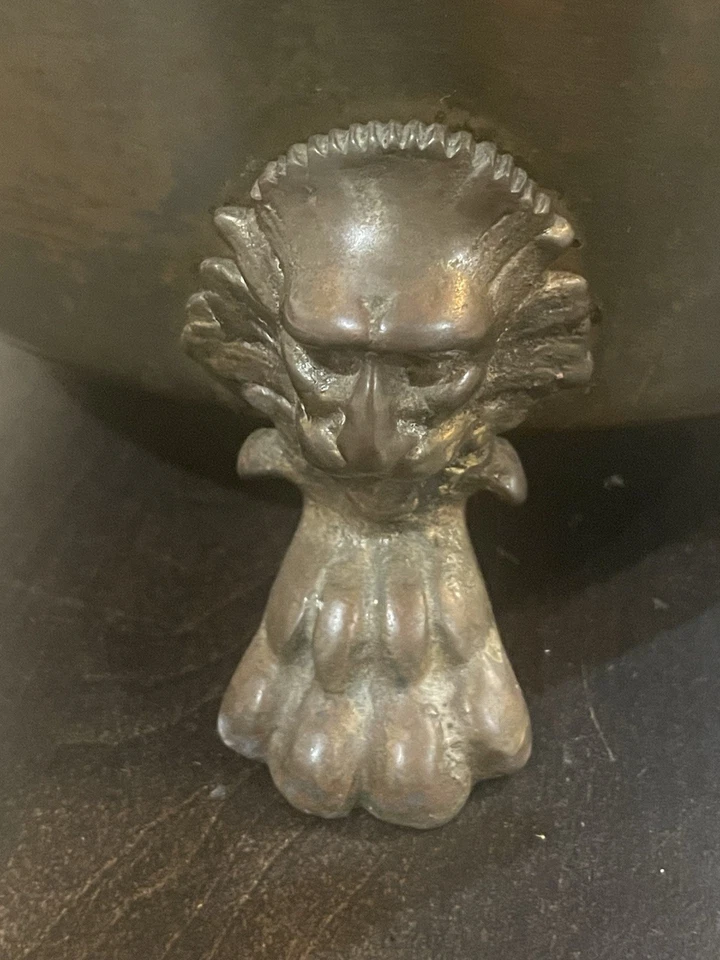 Antiguo cubo con patas de león cabeza cobre latón E. Miller & Co 1873 B103 Foto 4 de 4