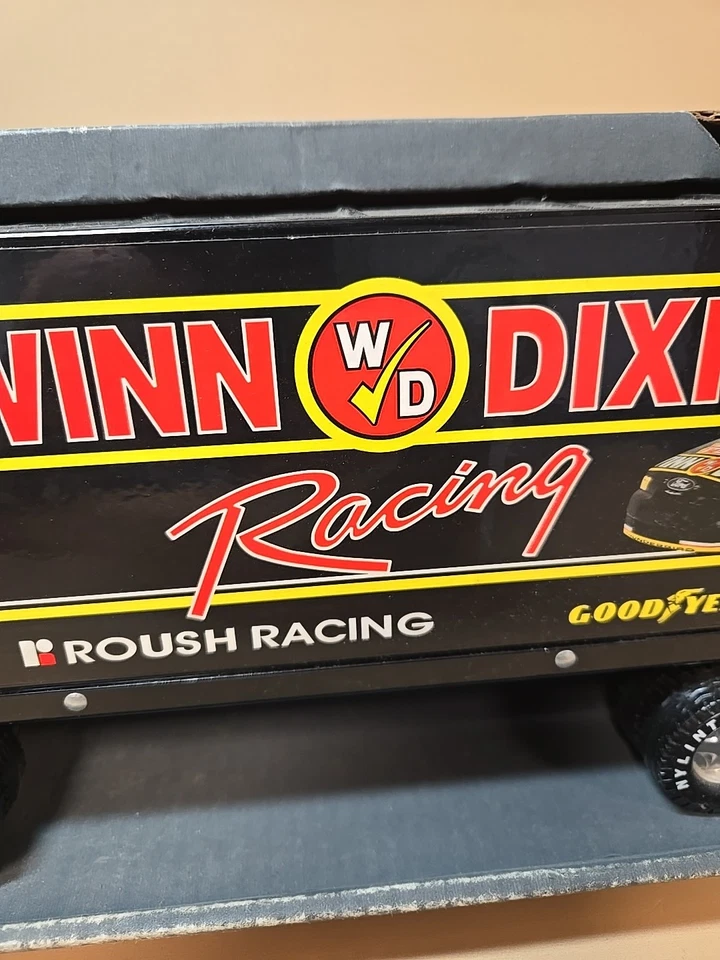 Nylint GMC 18-Wheeler Mark Martin #60 Winn-Dixie NASCAR Truck Tractor Trailer - Image 4 of 4