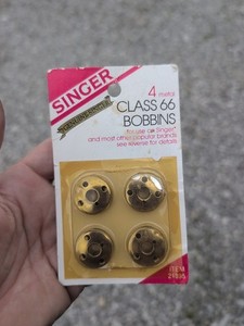 Singer Class 15 Sewing Machine Bobbins NOS #2136