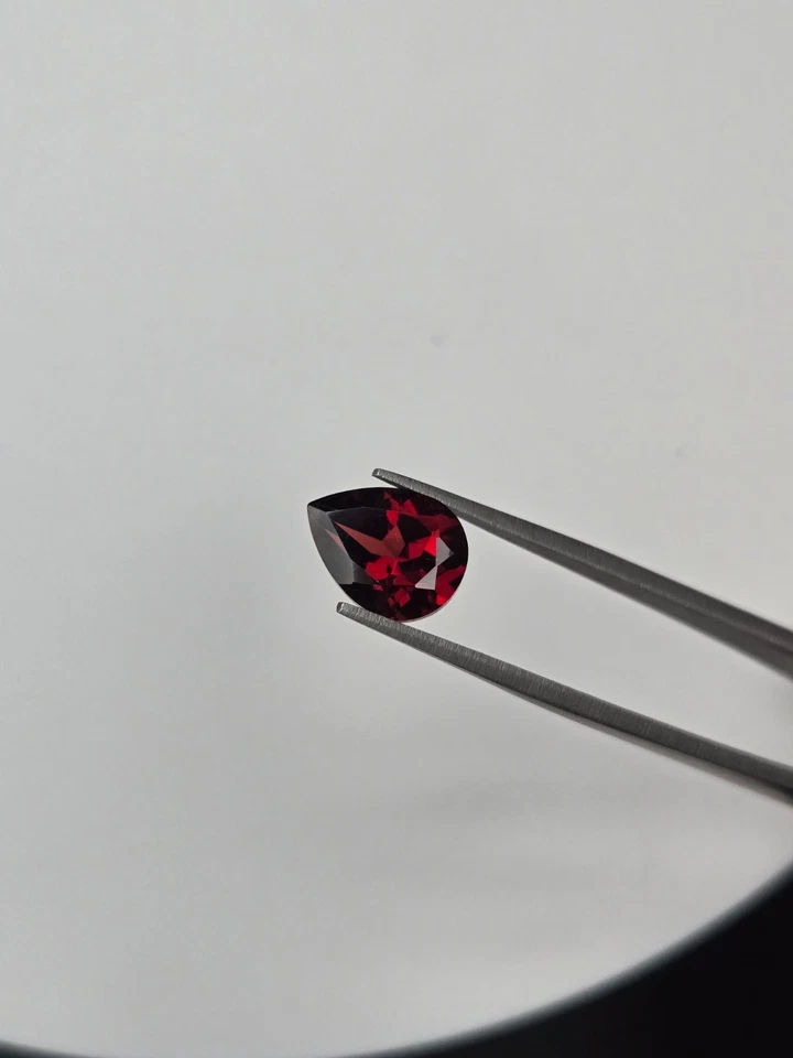 2.06 Ct Mozambique Red Garnet - Image 3 of 4