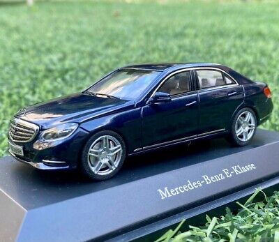 お歳暮 人気 オシャレ Mercedes-Benz 1/43 E-Class Custom Dealer Late W212 Sedan 乗用車