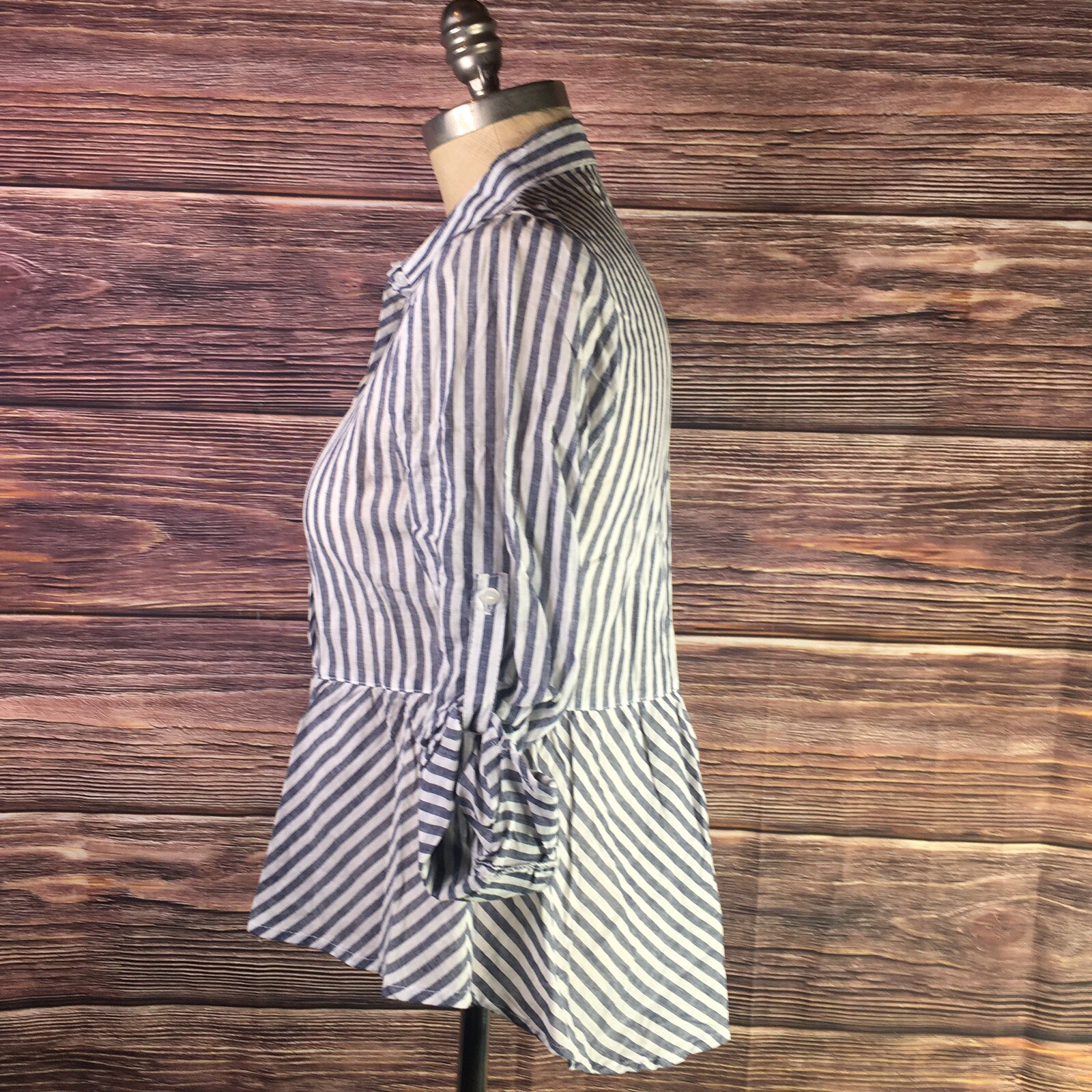 Love Notes Romantic High Low Button Front Blue Wh… - image 3