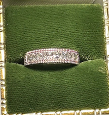 Sterling Silver 925 Ring with clear stones Sz 5 3/4 - Excellent Condition