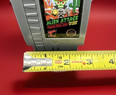 Loot Crate Exclusive So Analog 10-Doh Alien Attack Figure