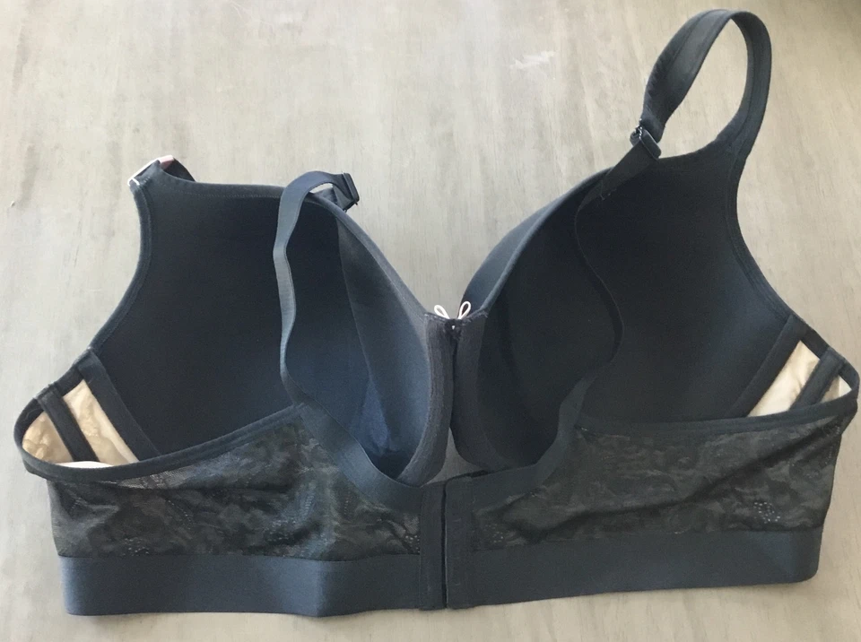 Sujetador Cacique Balconette con aros liso ligeramente forrado banda de encaje negro 46D Foto 3 de 3