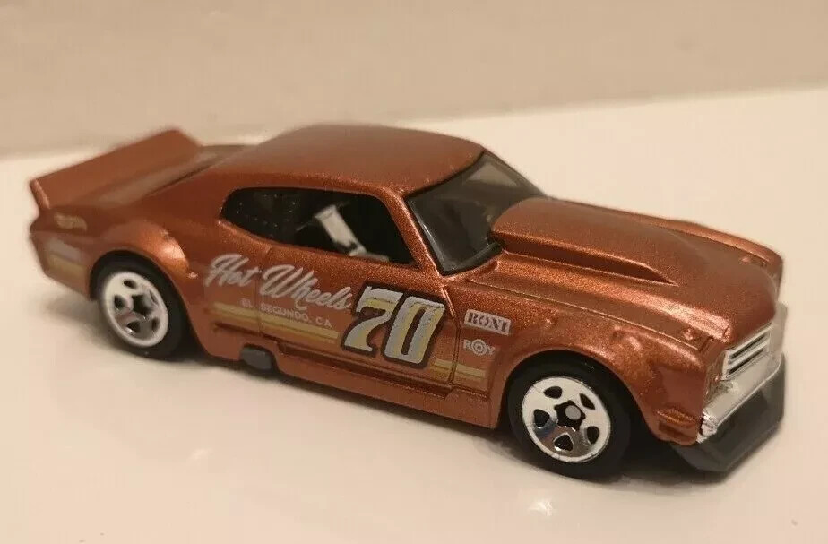 ミニカー Hot Wheels 1970 Chevelle SS 454 Classics HOT WHEELS 1970 CHEVROLET CHEVELLE SS No Packaging