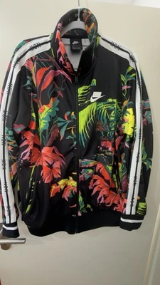 Nike Sportswear Jacke – Special Edition – Größe L – Wie neu - Bild 1 von 4
