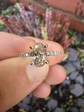 14ct White Gold 1.10ct Natural Oval Diamond Engagement Ring GIE certified