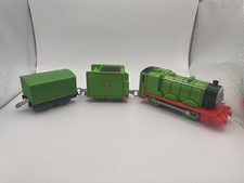 Thomas the tank Engine Henry & Tender Battery Operated Train + Extra Carriage