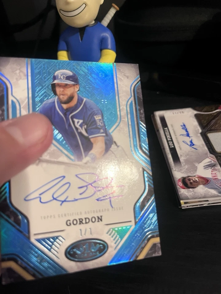 2025 Topps Tier One Alex Gordon Prime Performers 1/1 Autógrafo KC Royals Foto 4 de 4