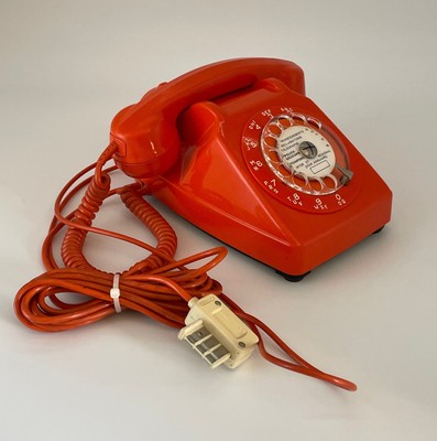 Téléphone Fixe Socotel S63 Orange – 1977 – Cadran Rotatif – PTT France – Vintage