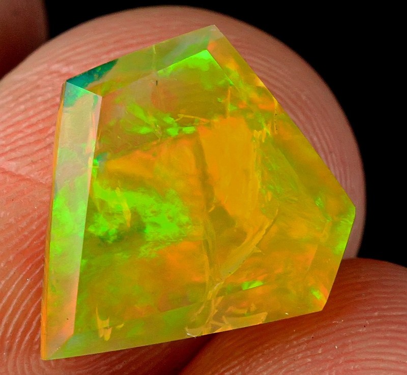 2.8Ct African Crystal Opal Play Of Color Facet Cut QSL1018