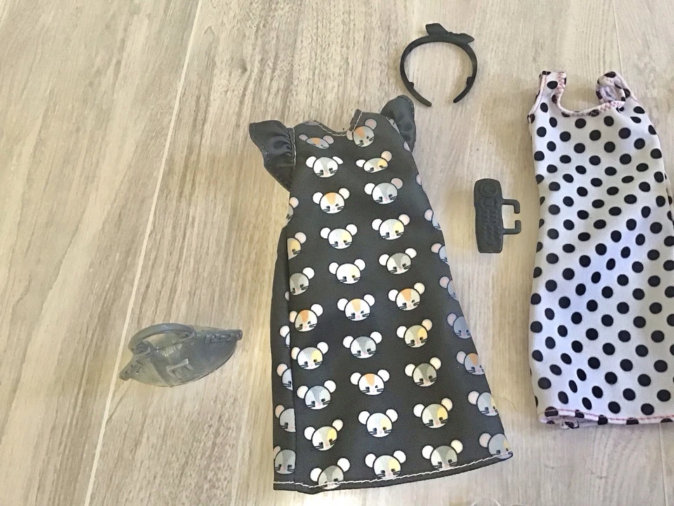 Lote Ropa y Accesorios Muñeca Barbie Surtido Moderno Años 2010 Foto 2 de 4