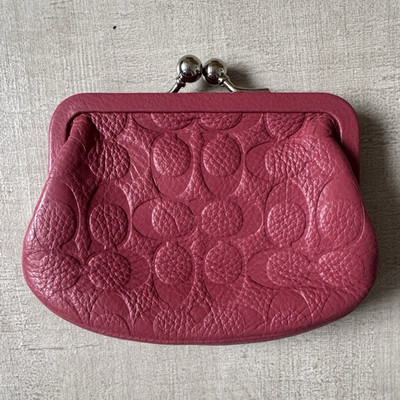 バッグ Coach Shoulder Wallet Kiss Lock Pink y2k Coach Pink Logo Pattern Coin Wallet with Framed Kiss-Lock Closure