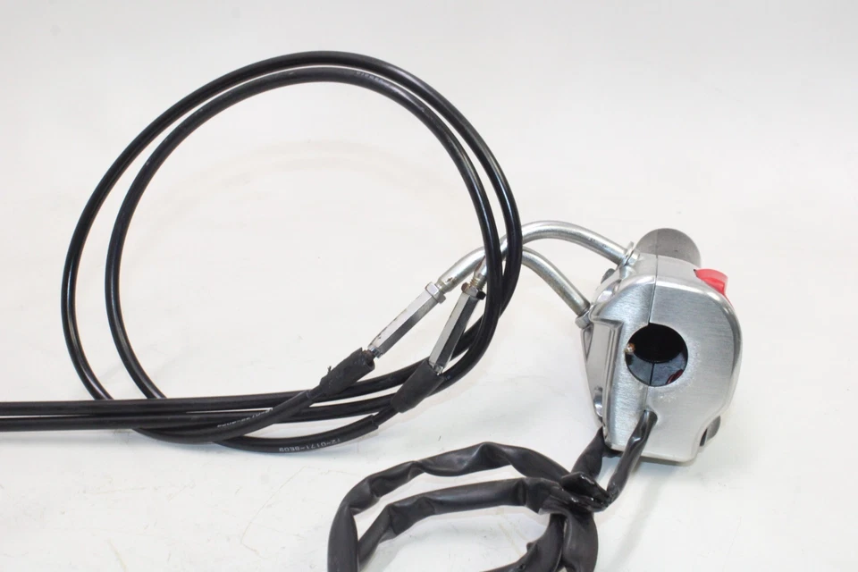 Kawasaki Vulcan 900 Vn900B 2009 fabricante original clip derecho en el mango interruptor de arranque apagado Foto 3 de 4