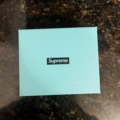 SUPREME x Tiffany and Co. Return to Tiffany Oval Tag Keyring | eBay
