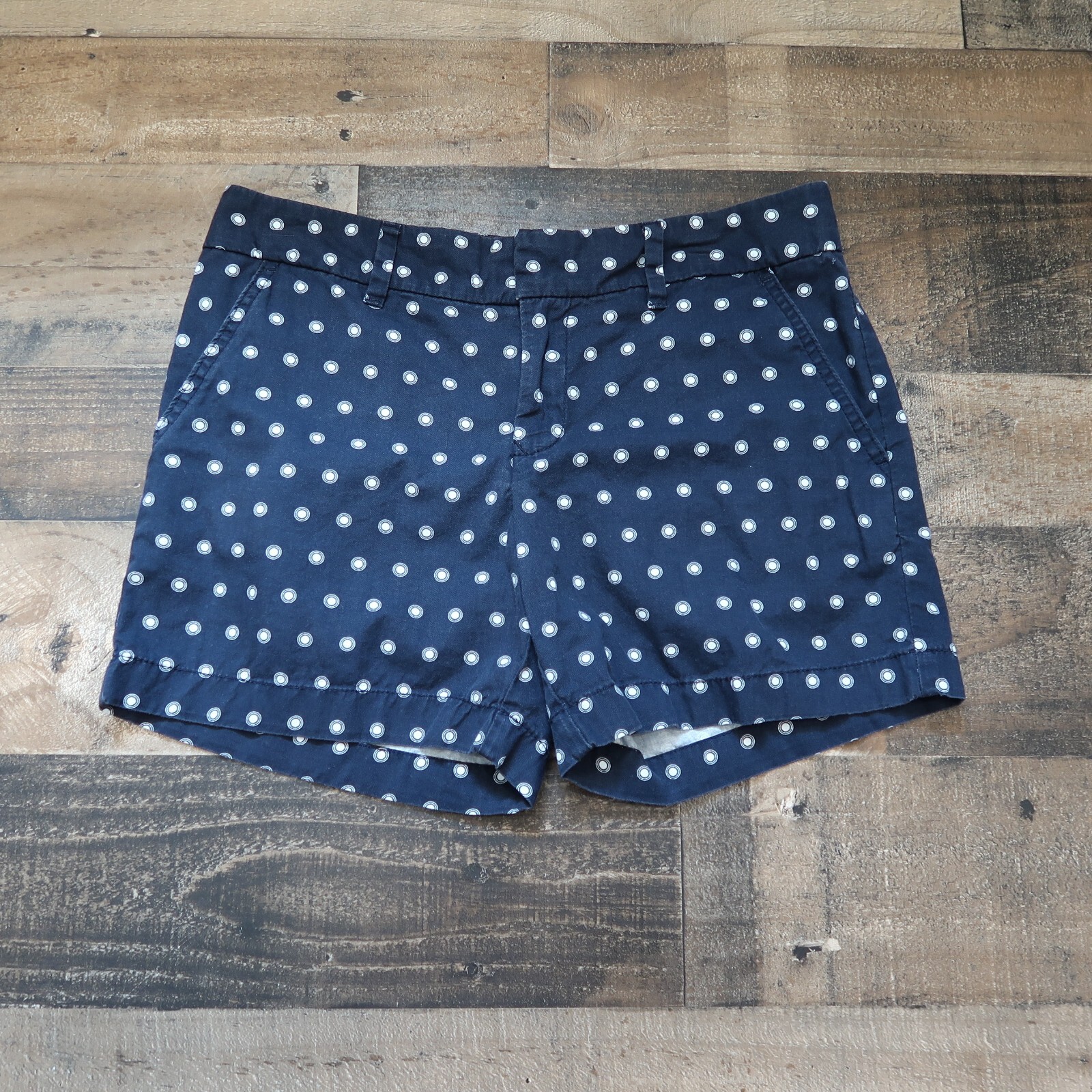 Tommy Hilfiger Womans Size 4 Dark Blue & White Polka Dot Shorts Circle
