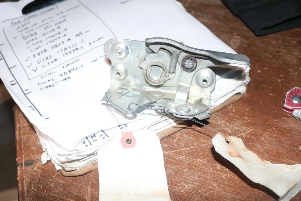 NOS International Harvester travelall 皮卡 1969 - 71 内门闩 R/H — 第 2/4 张图片