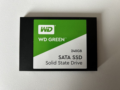 Western Digital WD Green 240GB 2,5'' SATA Interne SSD - WDS240G2G0A