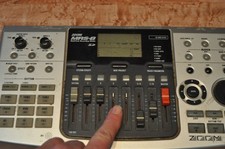 ZOOM MRS-8 Multitrak studio di registrazione PULSANTI DIFETTOSI COSÌ COME SONO SOLO PARTI