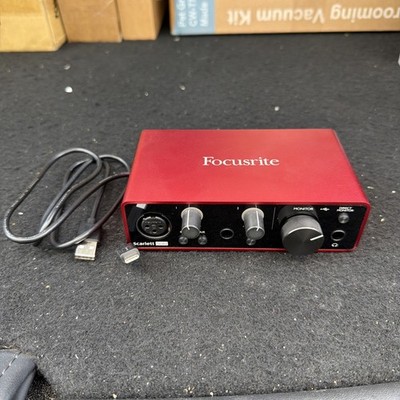 Focusrite Scarlett Solo USB Audio Interface 2-Channel Red Direct Monitoring