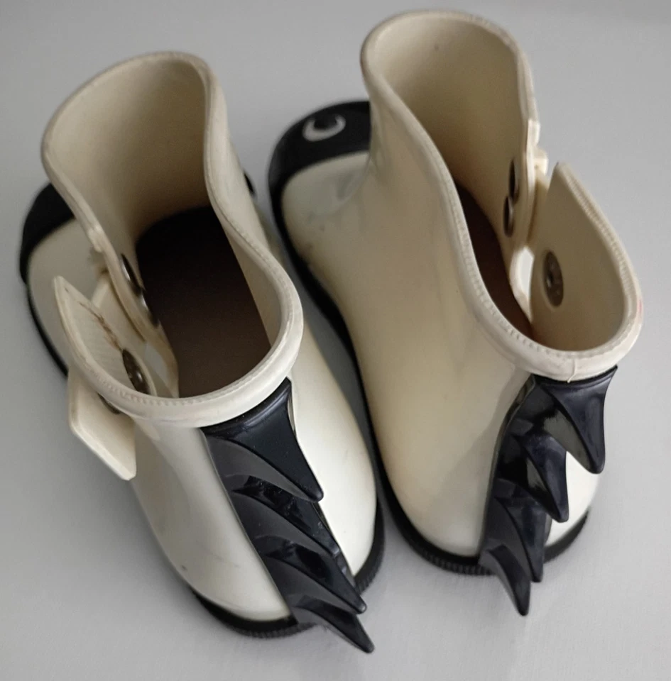 Mini Melissa Rain Monster Botas Niña Zapatos Talla 11 Blanco y Negro/Marfil Foto 4 de 4