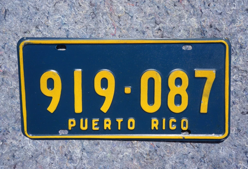 Placa de licença da ilha de Porto Rico dos anos 1960 - Imagem 2 de 4