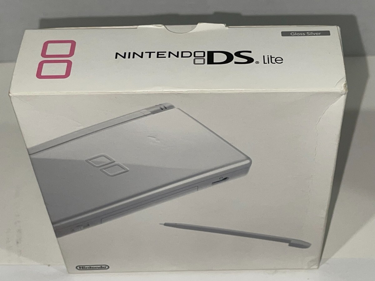 Nintendo World New York DS Lite Etched Logo Legend Zelda Toon Link