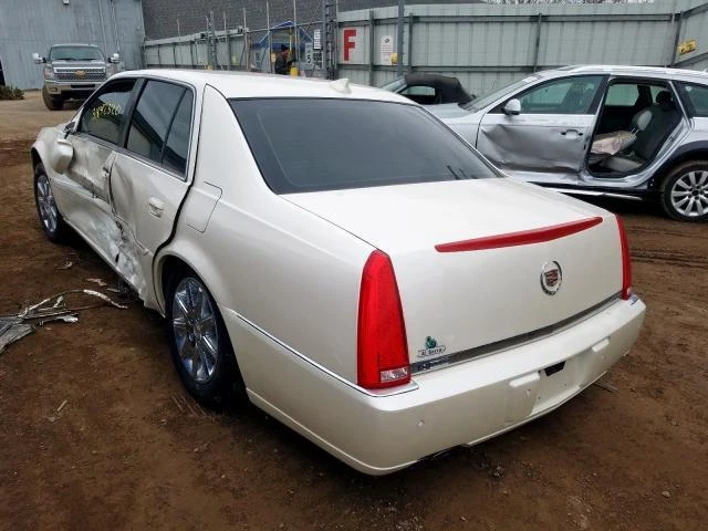 Used Air Cleaner Assembly fits: 2010 Cadillac Dts  Grade A - Image 3 of 4