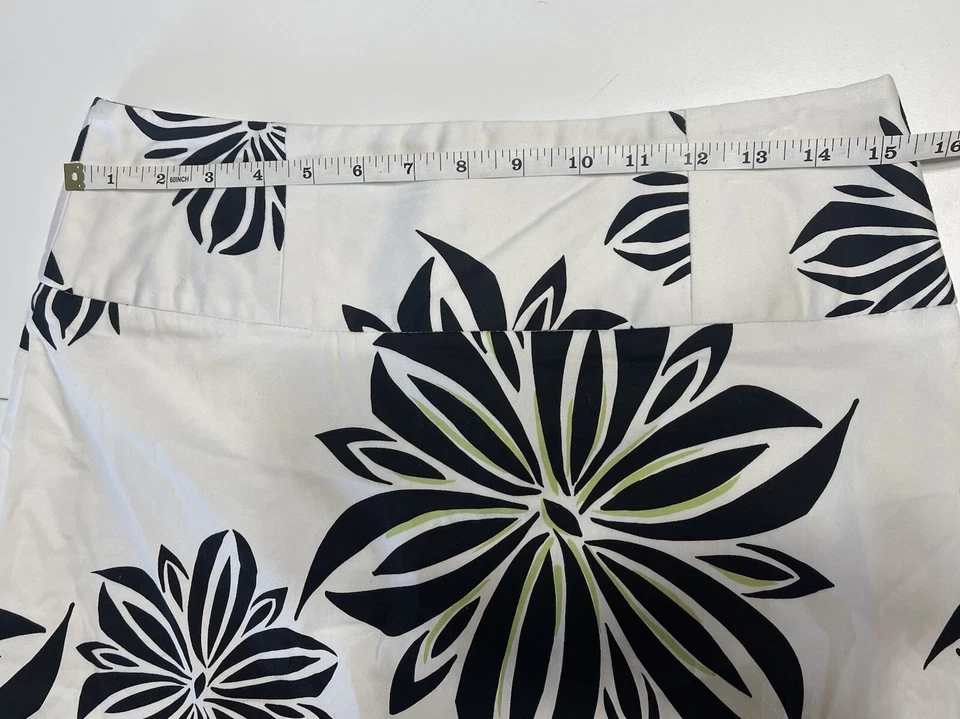 Falda floral Courtenay mezcla de lino hasta la rodilla para mujer talla 8 ¡Perfecta para el verano! Foto 4 de 4