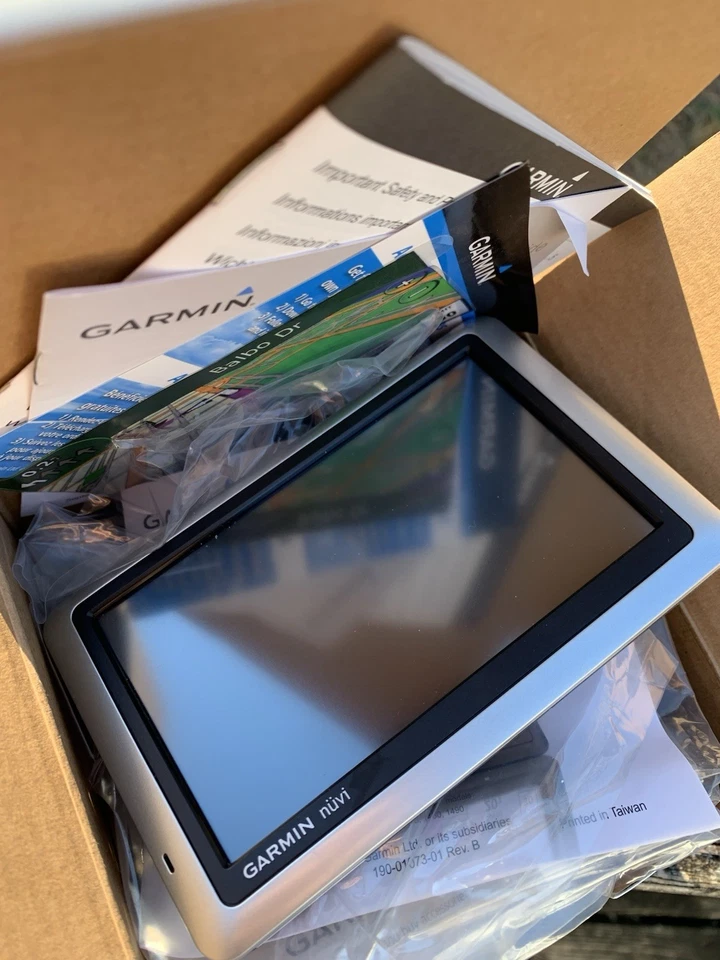 Garmin Nuvi 1450 LMT 5" GPS-lifetime Maps With Charger And Power Cord-bundle - Image 4 of 4