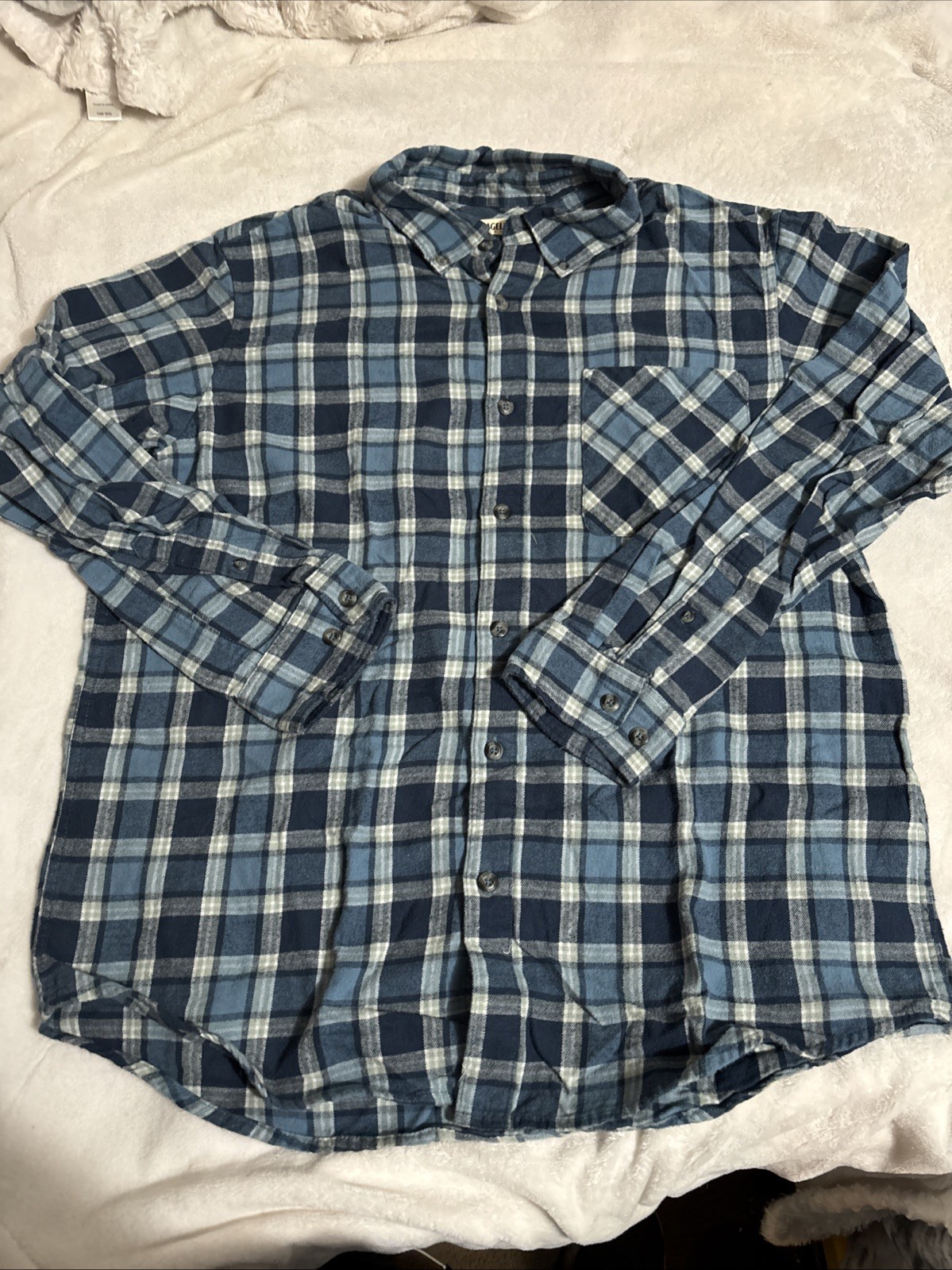 Magellan Outdoors Classic Fit Blue Plaid Flannel Men's Large