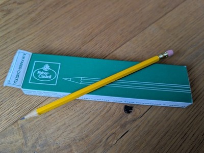 FABER-CASTELL  - Bleistifte mit Radierer Set, 12 Stk, vor 1989