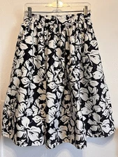 Unique Vintage Swing Skirt Size Medium Black And White Floral