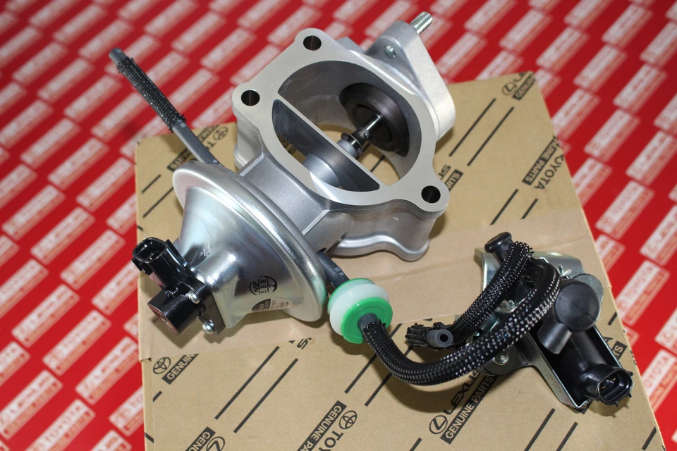 Válvula de controle elétrica EGR Toyota Hiace Dyna ToyoAce 1KDFTV 3.0L FABRICANTE DE EQUIPAMENTO ORIGINAL 25800-30150 - Imagem 3 de 4