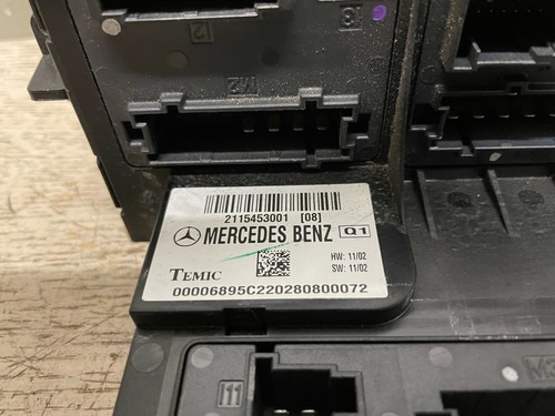 Mercedes W211 Sicherungskasten Steuergerät 2115453001  2115453001(08) - Bild 3 von 3
