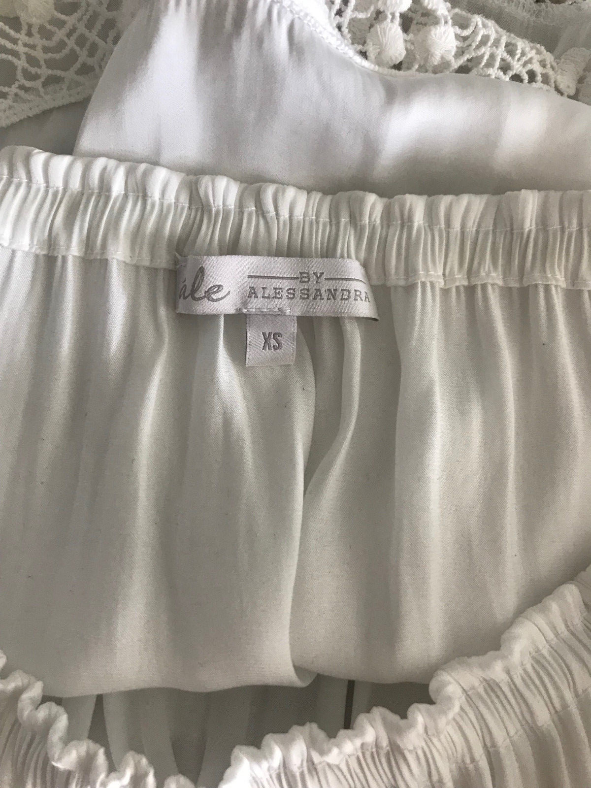 ale ALESSANDRA WHITE OFF SHOULDER LACE TRIM CROP BEAC… Gem