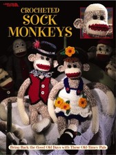 CROCHETED SOCK MONKEYS LEISURE ARTS 3130  Excellent Condition 