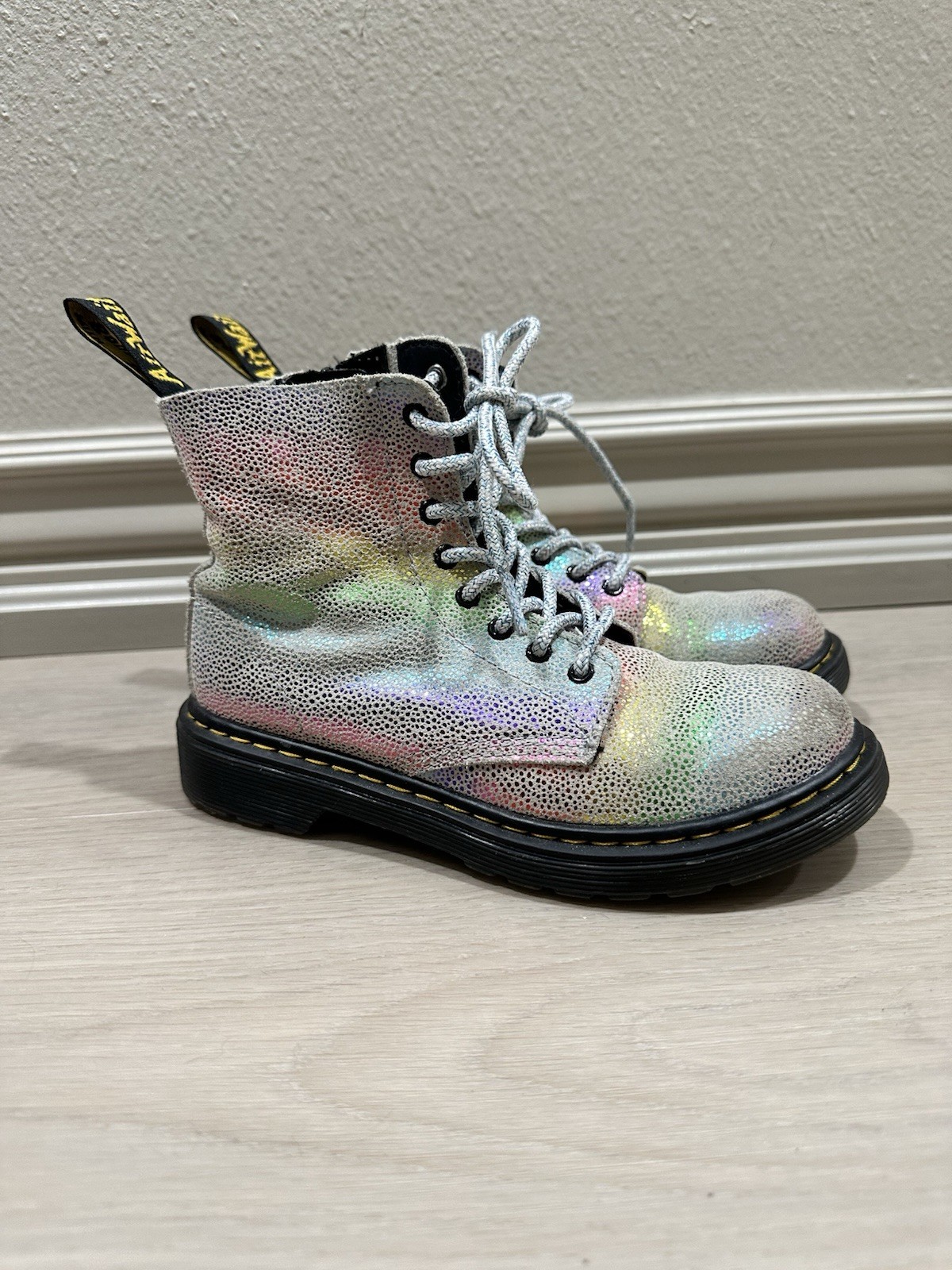 Dr Martens Kids Girls Rainbow Glitter Iridescent Sparkle Combat Boots US 2