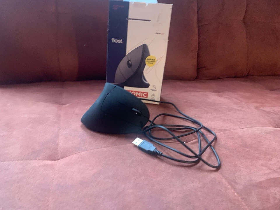 Ergonomische Maus mit Kabel mit Originalverpackung - Bild 4 von 4